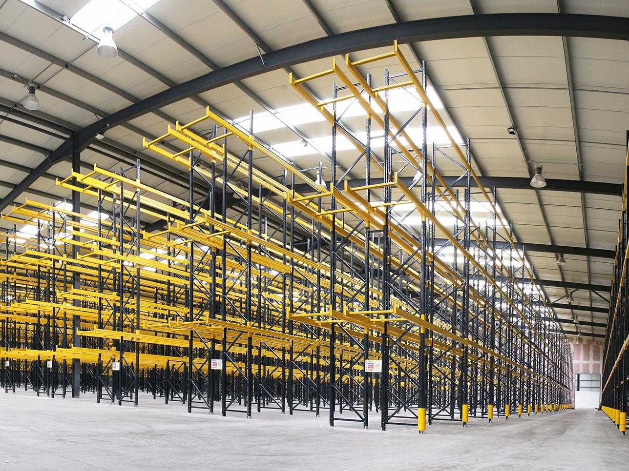 Adjustable Pallet Racking (APR) Racking