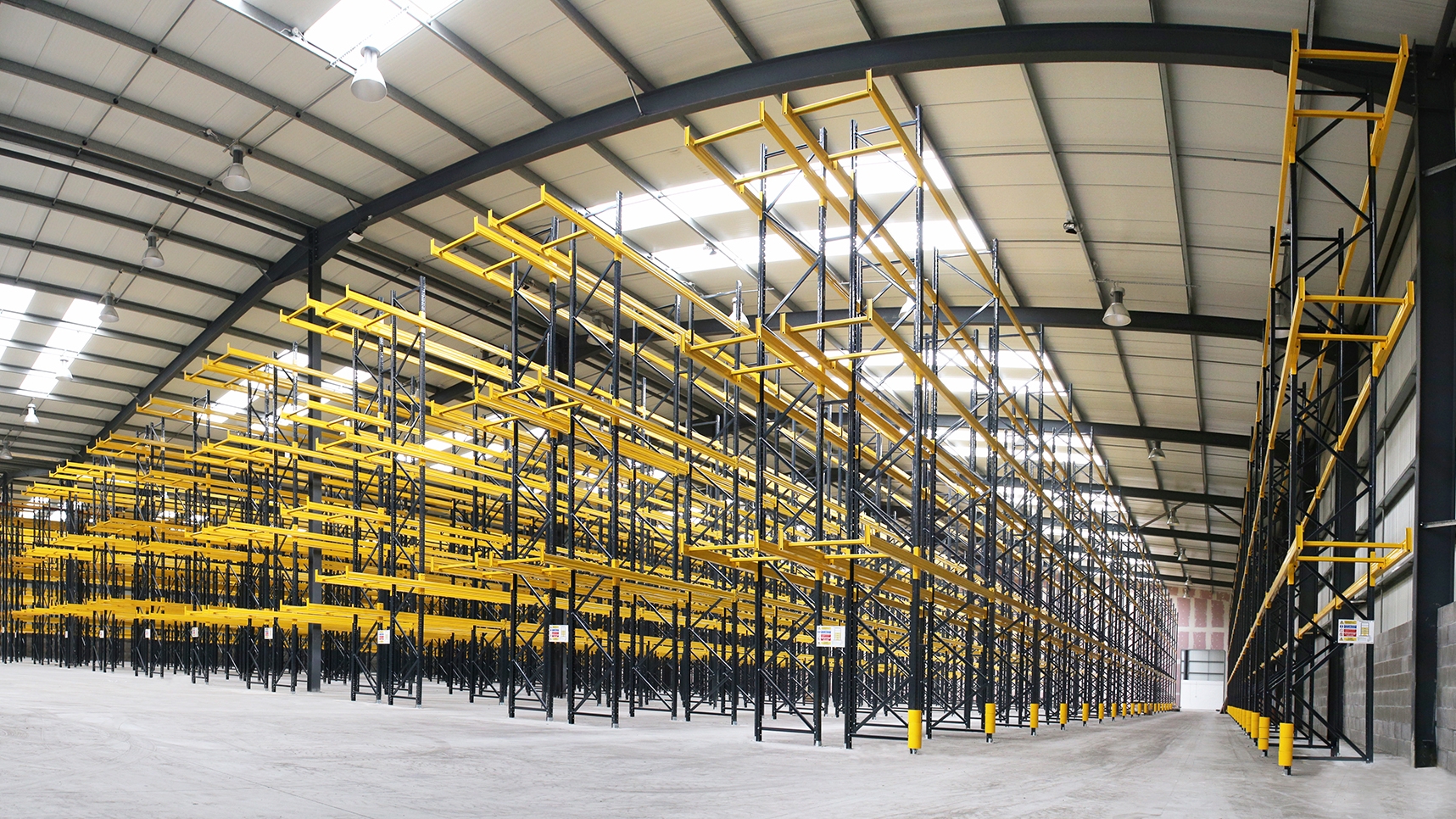 Adjustable Pallet Racking (APR) Racking