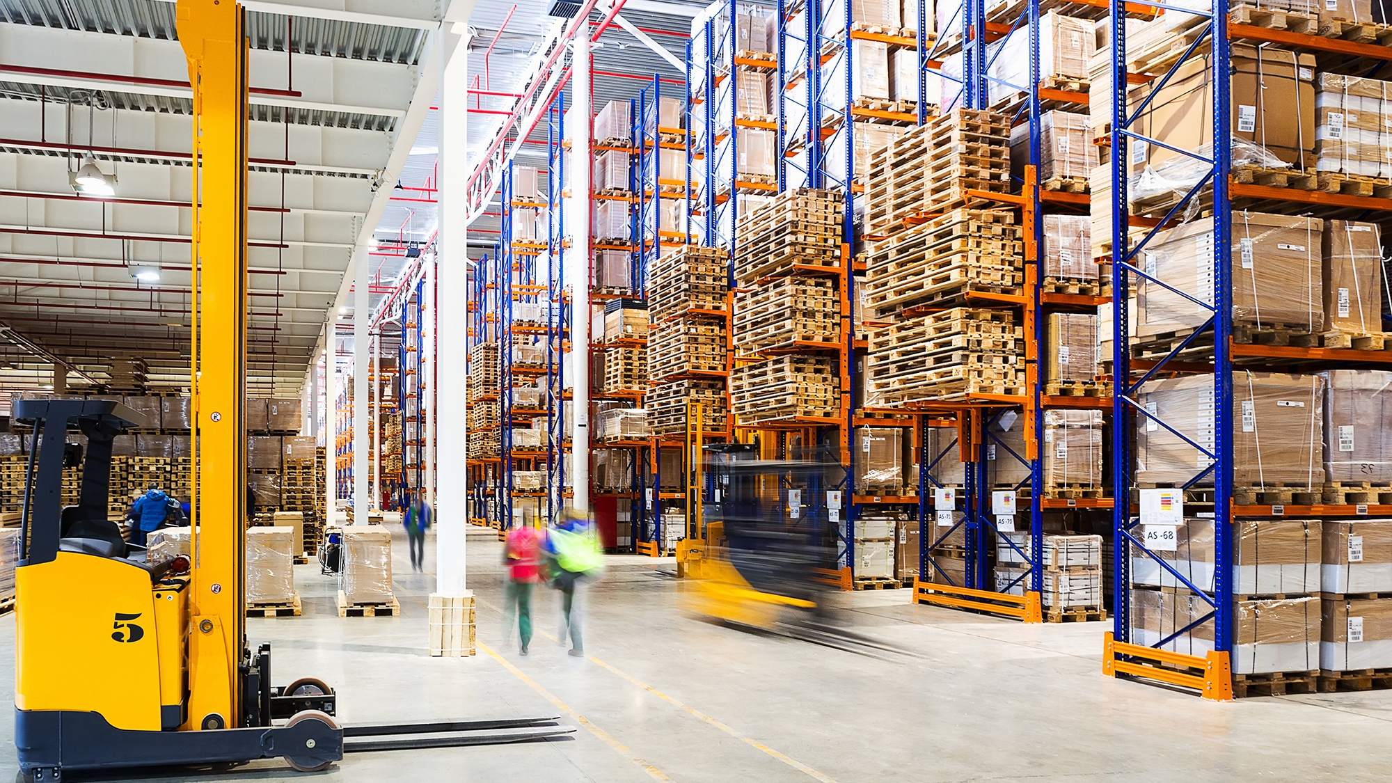 Buying pallet racking directly from a distributor: a smart move for your business