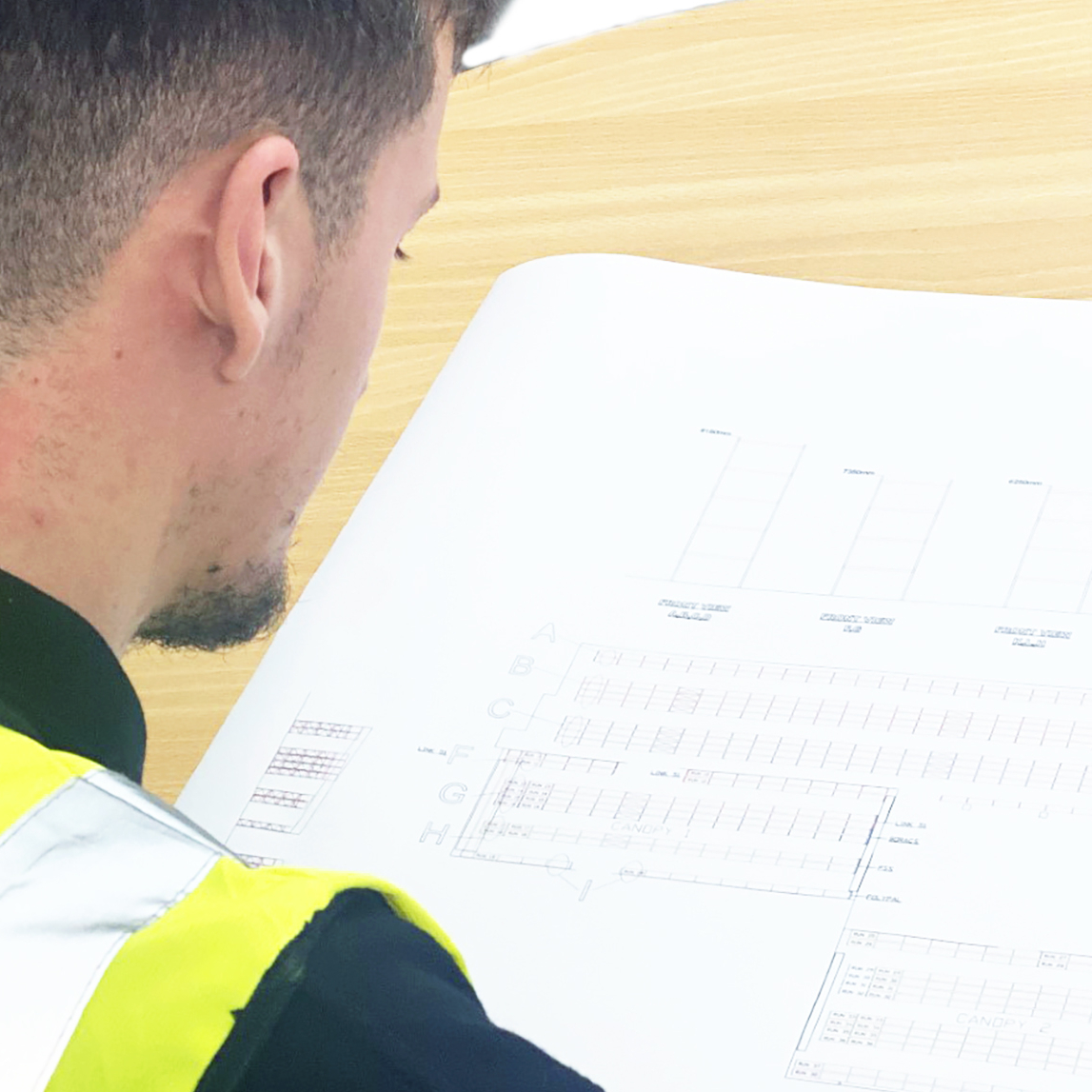 In-house expert team of warehouse storage designers
