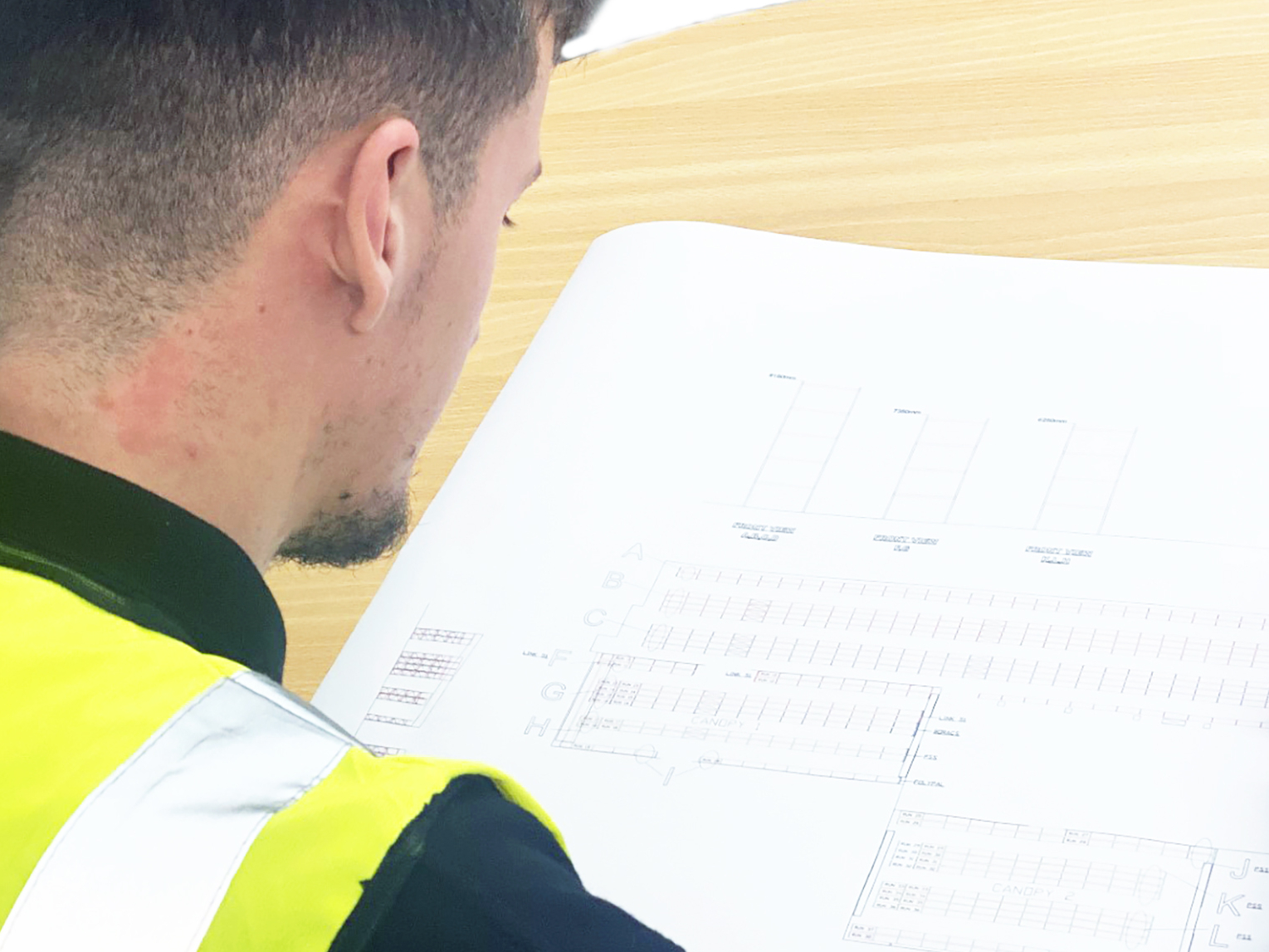 In-house expert team of warehouse storage designers
