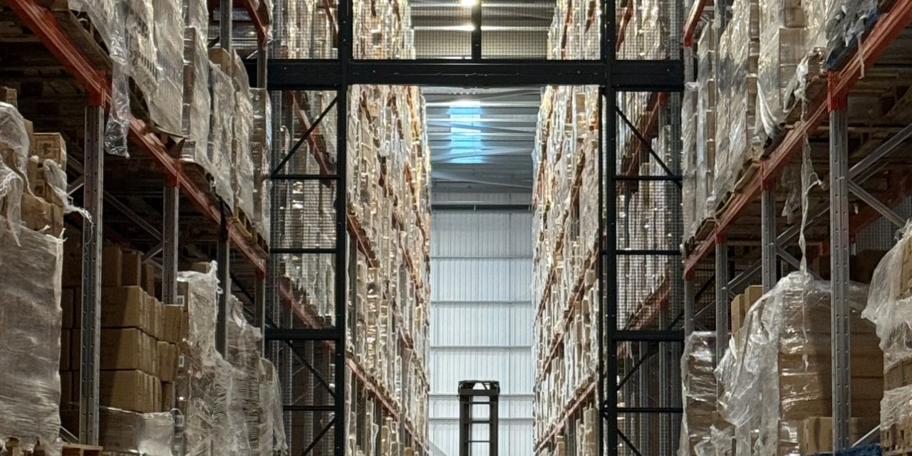 Aerosol caging within pallet racking