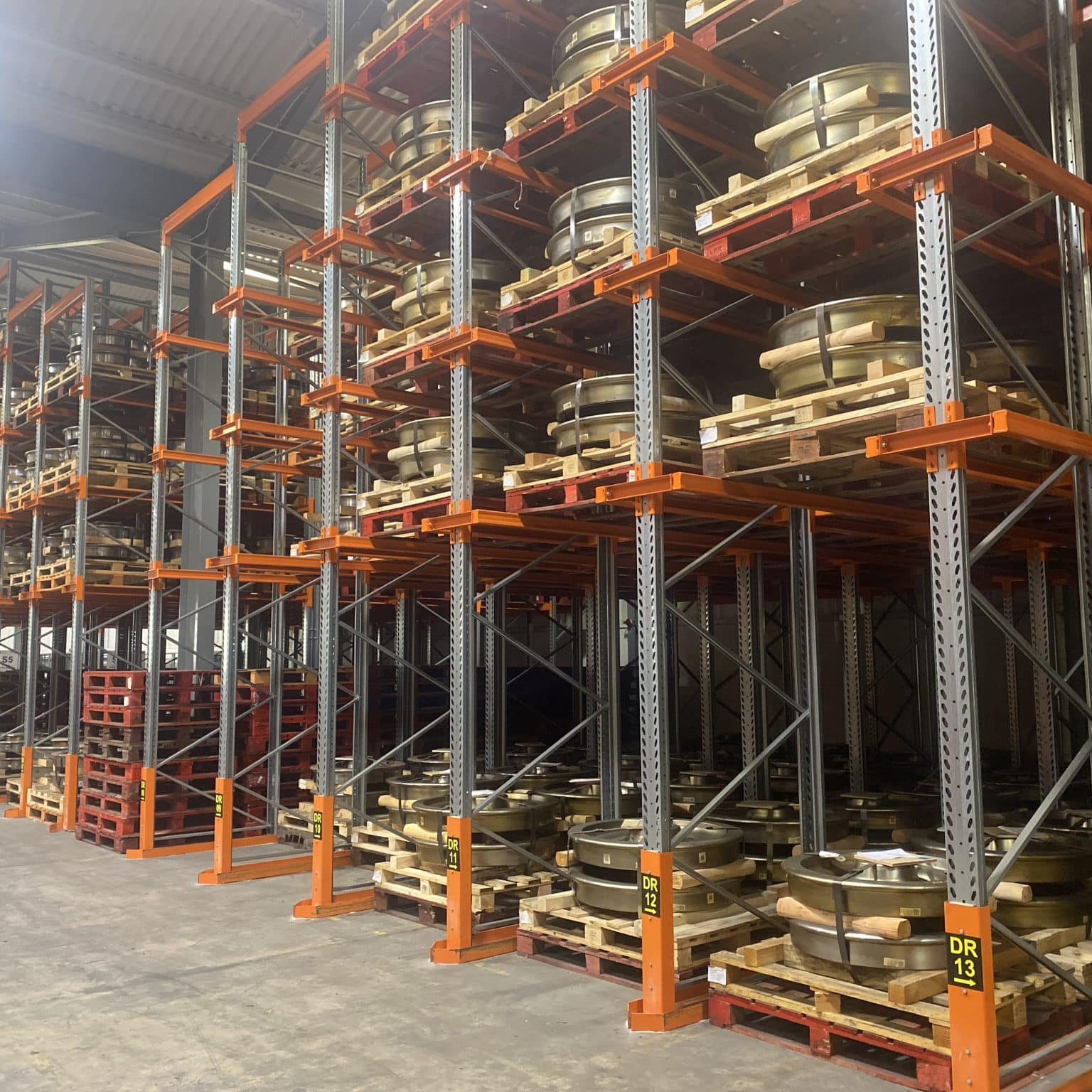 driving pallet racking